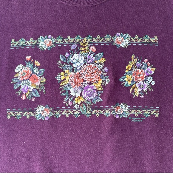 Vintage Purple Sweatshirt with Floral Pattern - Picture 2 of 10